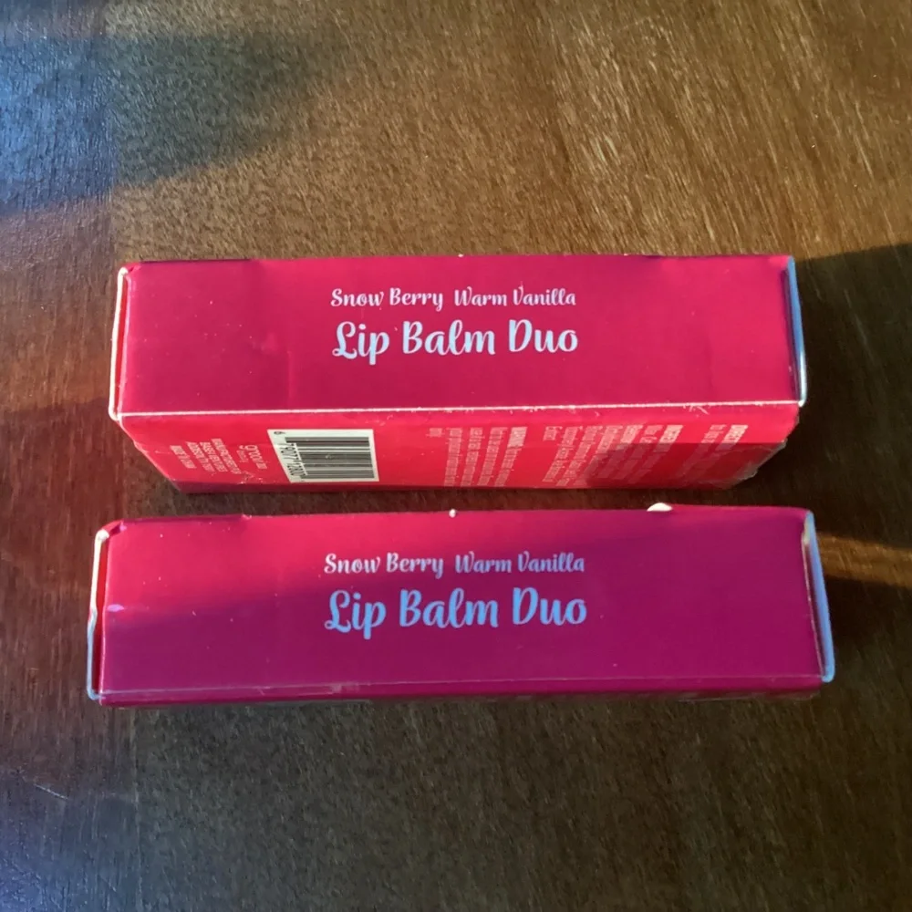 Lip Balm Duo Snow Berry Warm Vanilla New